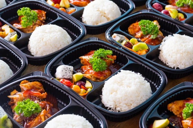 複数並べられた弁当